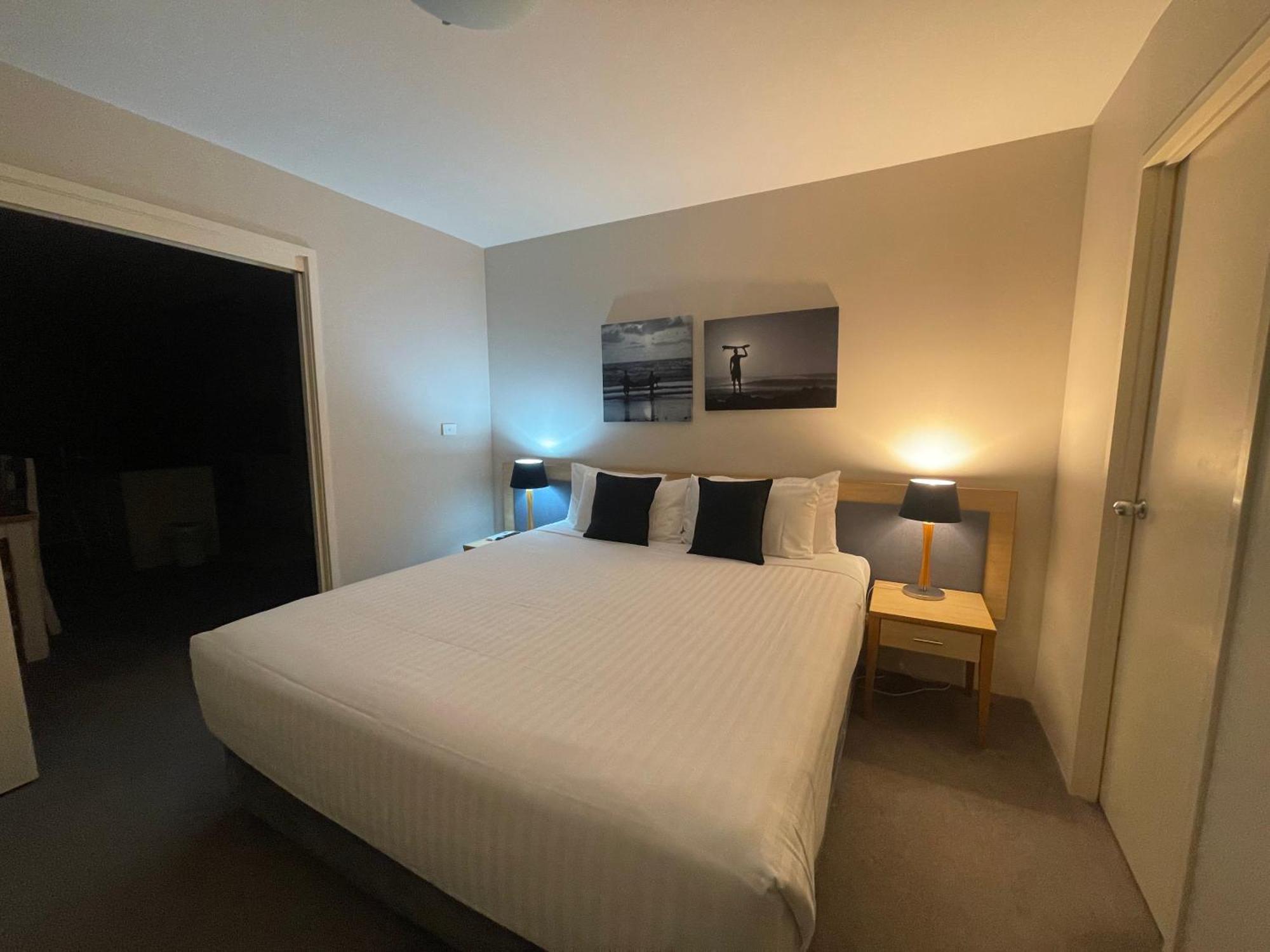 Boathouse Resort Тий Гардънс Екстериор снимка